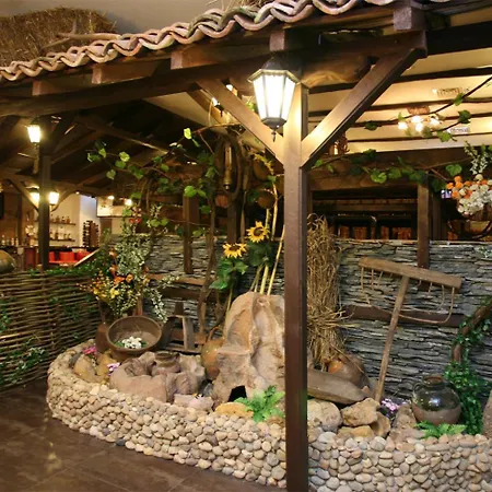 Family Hotel 2*